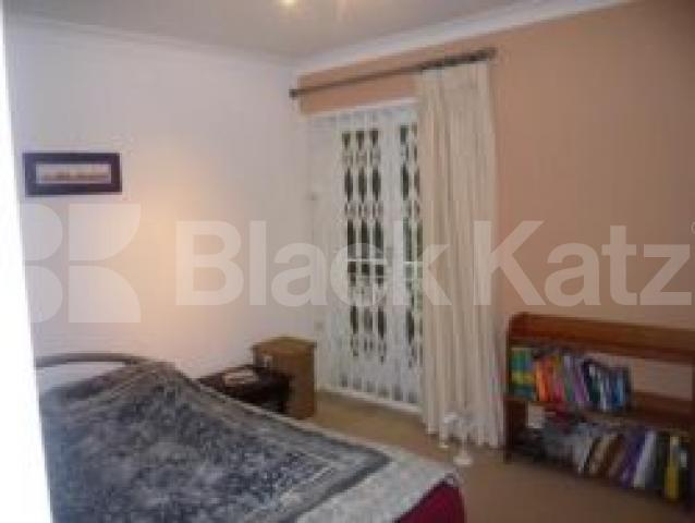 			STANDARD APPARTMENTS! NEW INSTRUCTION! PRICE REDUCTION!, 2 Bedroom, 1 bath, 1 reception Apartment			 Crescent Road, CROUCH END N8