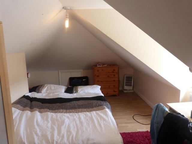 			3 Bedroom, 1 bath, 1 reception Flat			 Buchanan Gardens, KENSAL GREEN