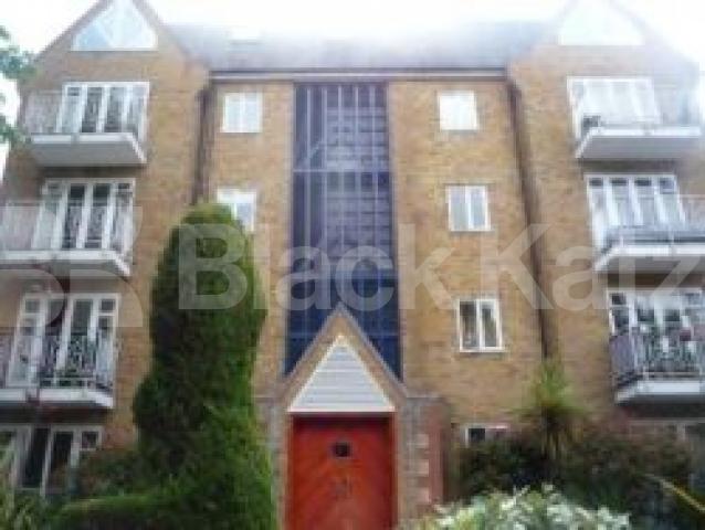 			STANDARD APPARTMENTS! NEW INSTRUCTION! PRICE REDUCTION!, 2 Bedroom, 1 bath, 1 reception Apartment			 Crescent Road, CROUCH END N8