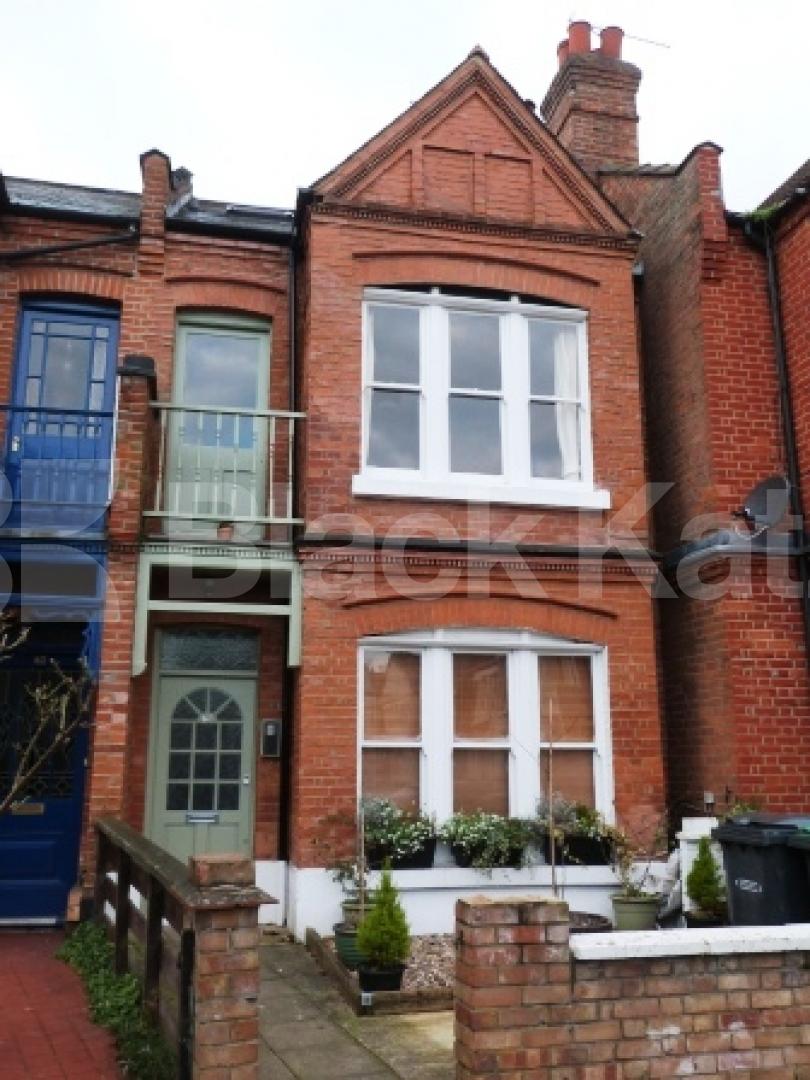 			NEW INSTRUCTION!, 1 Bedroom, 1 bath, 1 reception Flat			 Rathcoole Gardens, Crouch End/Hornsey