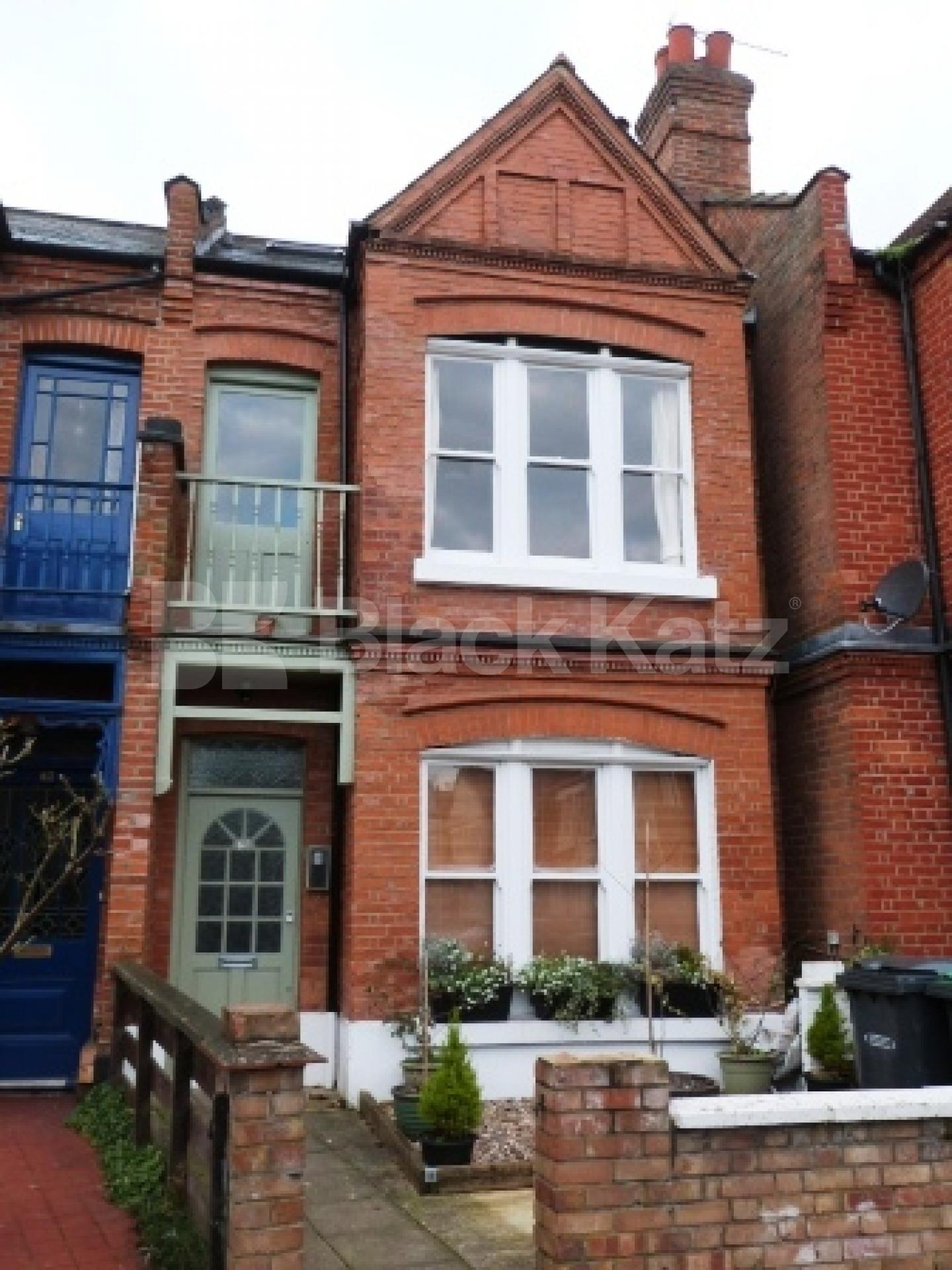 			NEW INSTRUCTION!, 1 Bedroom, 1 bath, 1 reception Flat			 Rathcoole Gardens, Crouch End/Hornsey N8