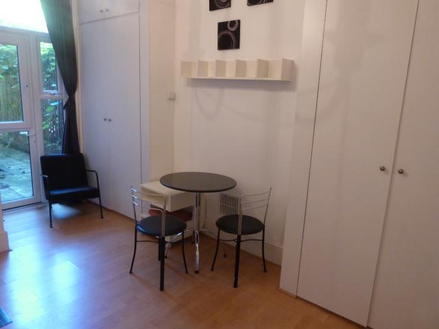 			Studio Apartment, 1 bath, 1 reception Studio			 West End Lane, WEST HAMPSTEAD