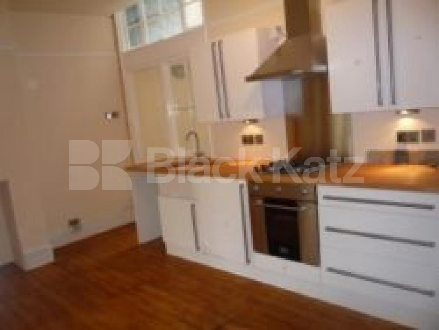 			Available Mid February!, 2 Bedroom, 1 bath, 1 reception Ground Floor Flat			 Northview Road, CROUCH END N8