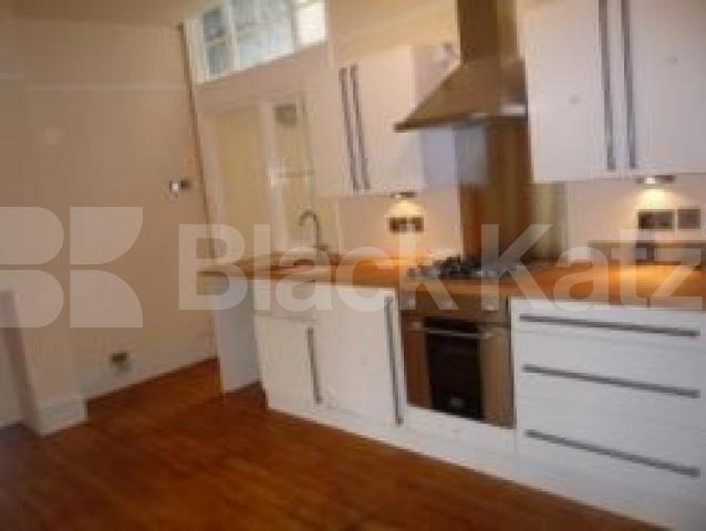 			Available Mid February!, 2 Bedroom, 1 bath, 1 reception Ground Floor Flat			 Northview Road, CROUCH END N8