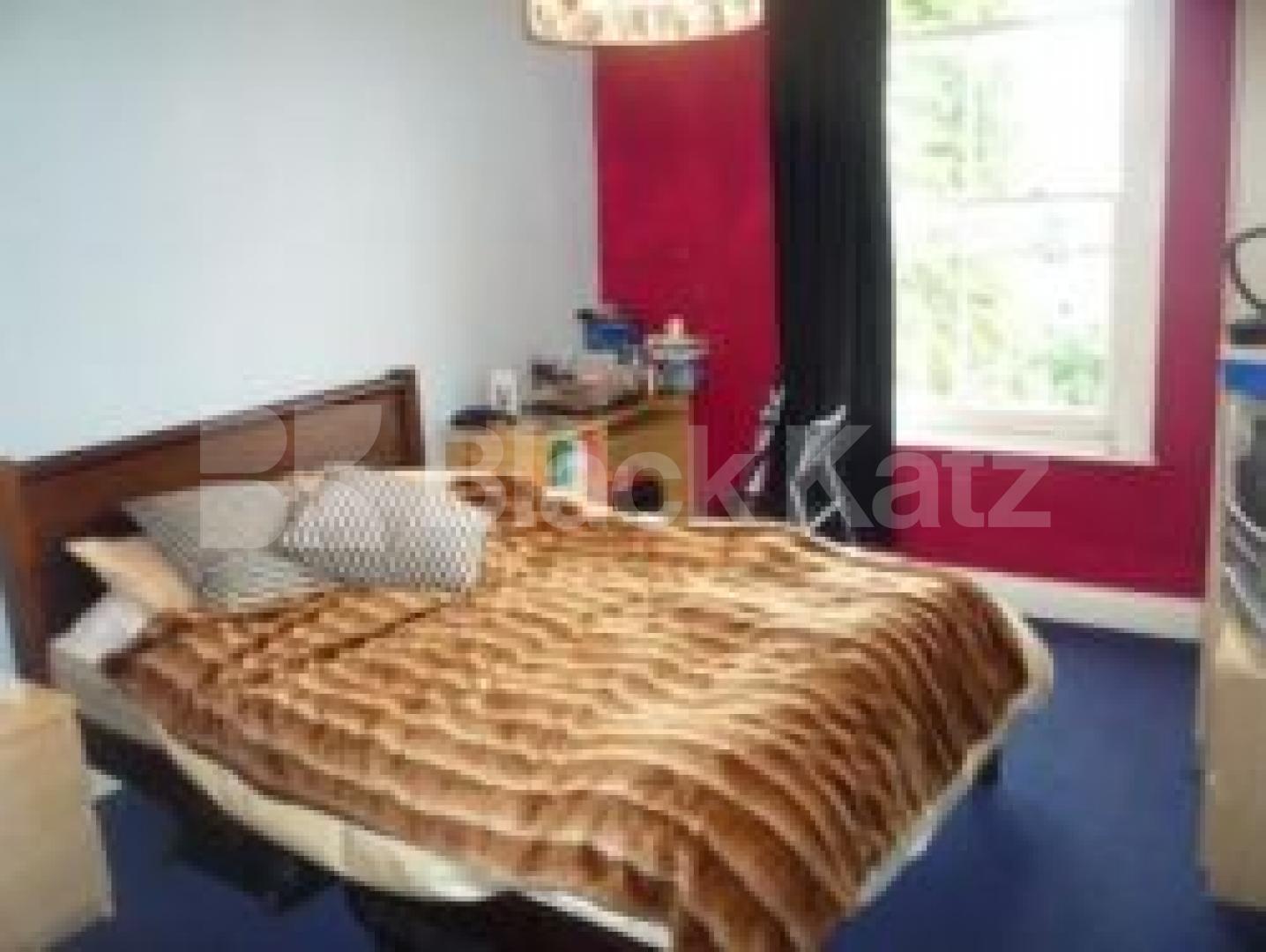 			MASSIVE 2 DOUBLE BEDROOM FLAT!, 2 Bedroom, 1 bath, 1 reception Flat			 Lausanne Road, CROUCH END N8