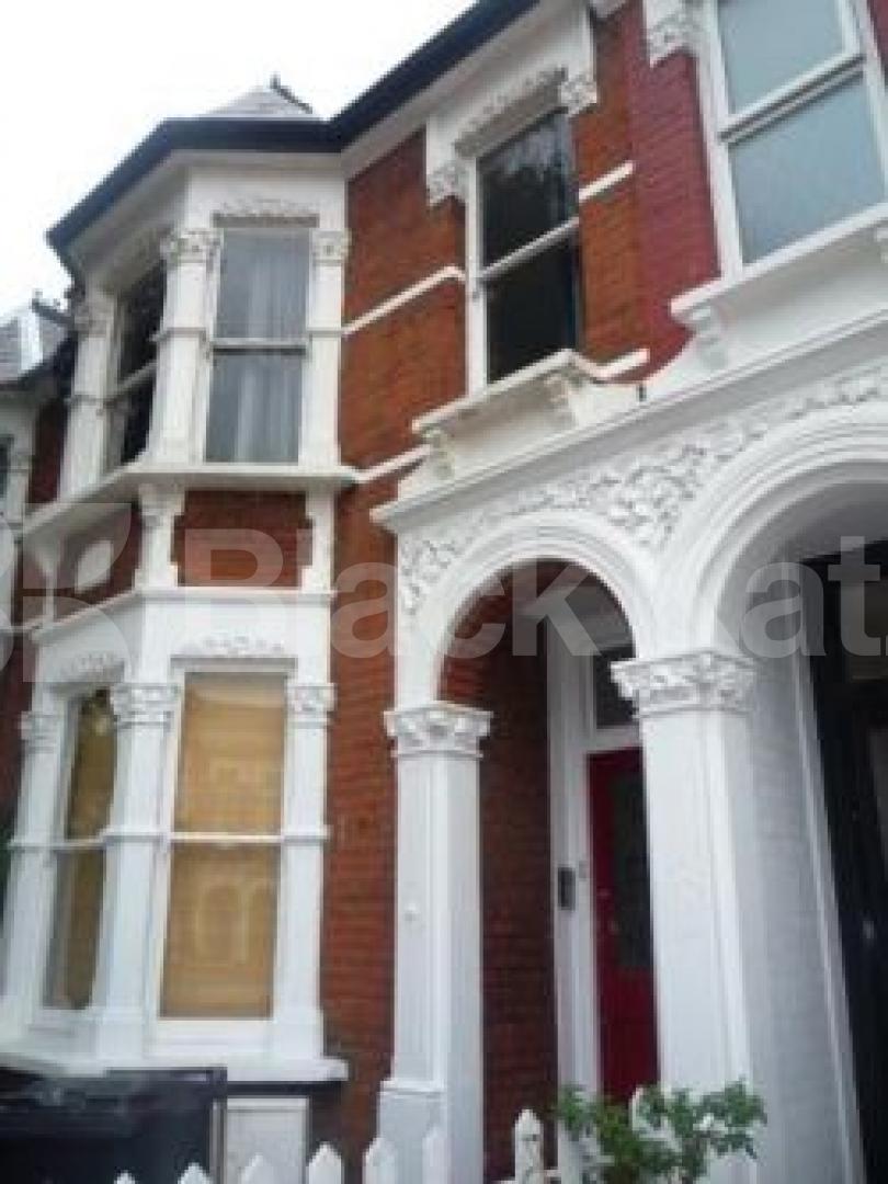			MASSIVE 2 DOUBLE BEDROOM FLAT!, 2 Bedroom, 1 bath, 1 reception Flat			 Lausanne Road, CROUCH END N8