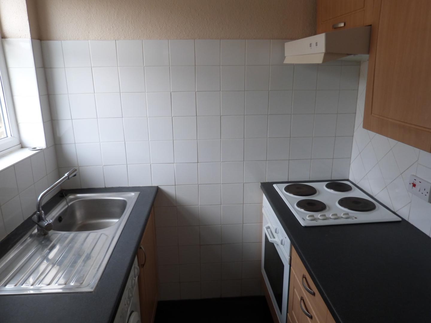 			Studio Apartment, 1 bath, 1 reception Studio			 West End Lane, WEST HAMPSTEAD