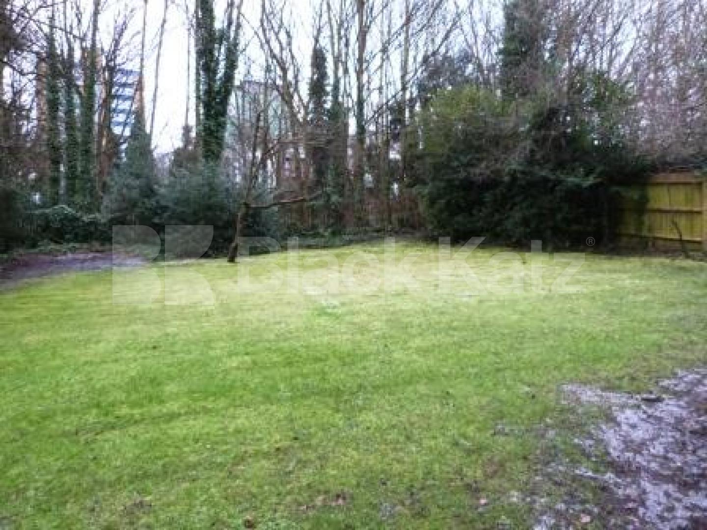 			1 Bedroom, 1 bath, 1 reception Flat			 Avenue Road, Crouch End