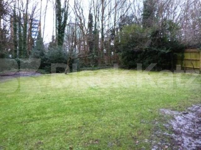 			1 Bedroom, 1 bath, 1 reception Flat			 Avenue Road, Crouch End