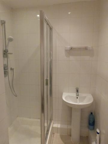 			HEART OF WEST HAMPSTEAD!, 3 Bedroom, 1 bath, 1 reception Flat			 West End Lane, WEST HAMPSTEAD 