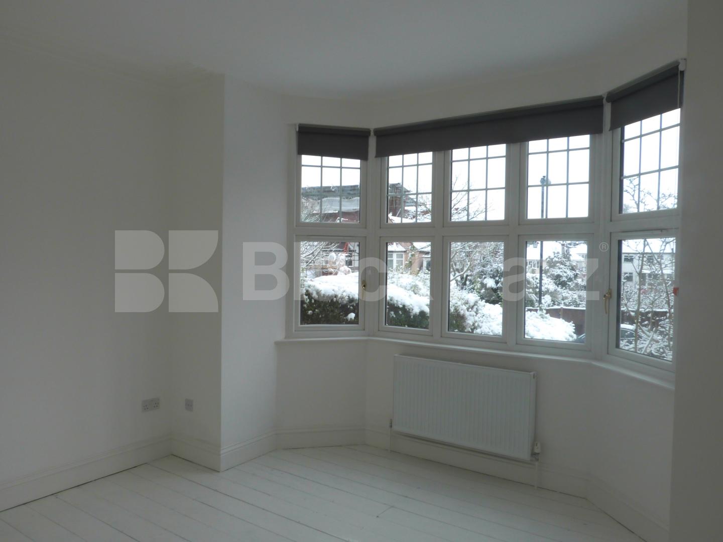 			3 Bedroom, 1 bath, 1 reception Ground Floor Flat			 Creighton Avenue, Muswell Hill