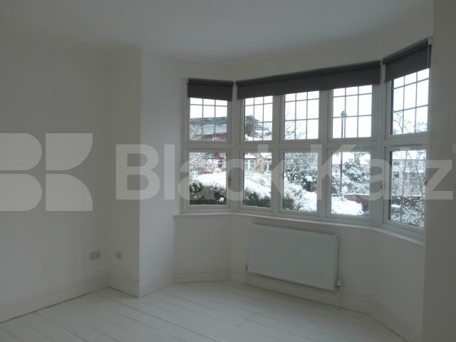 			3 Bedroom, 1 bath, 1 reception Ground Floor Flat			 Creighton Avenue, Muswell Hill