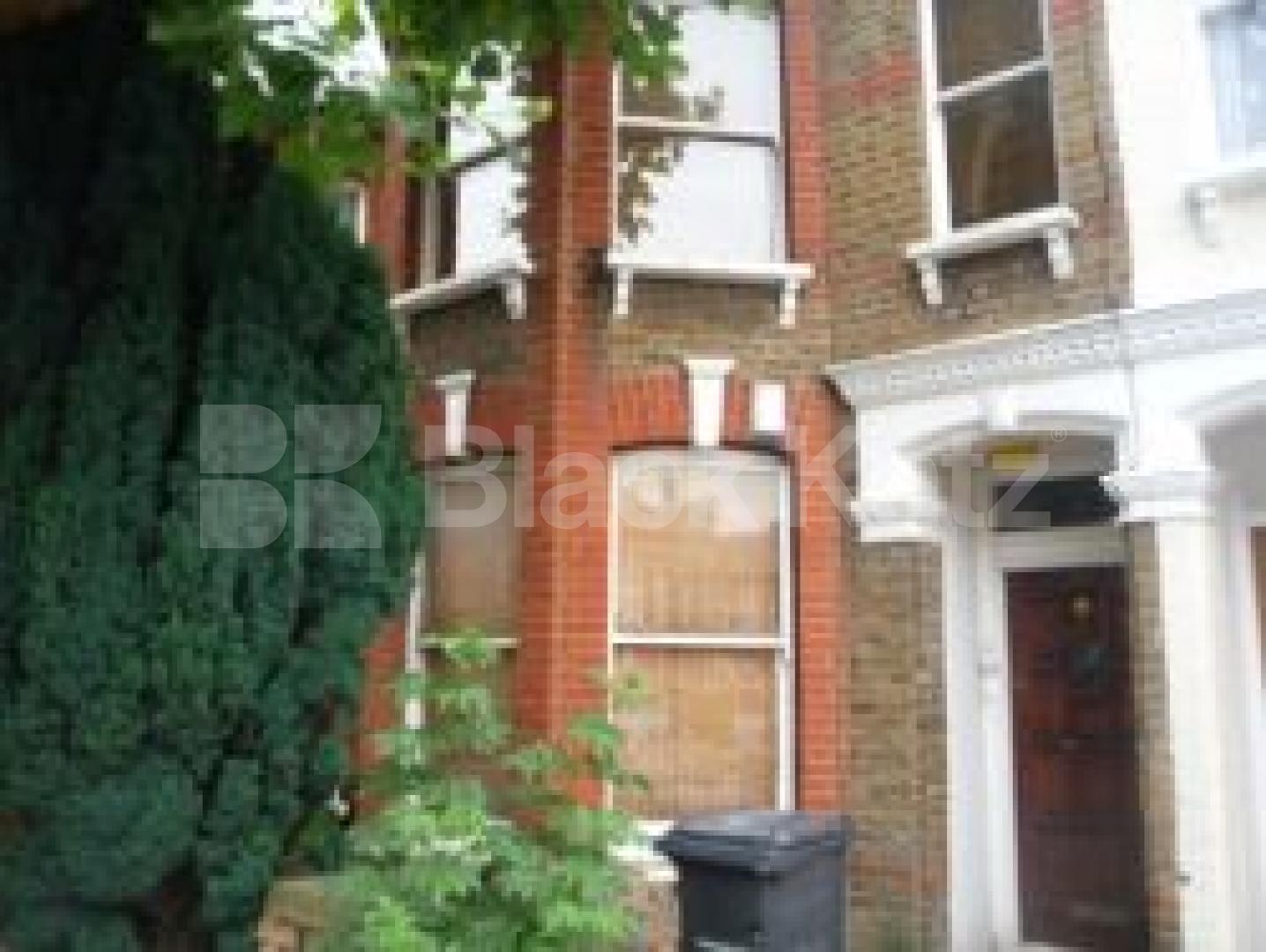 			2 Bedroom, 1 bath, 1 reception Flat			 Carlingford Road, TURNPIKE LANE