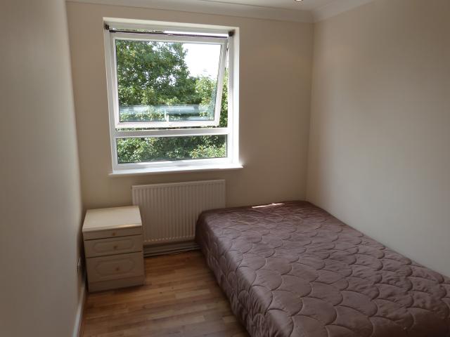 			SOUGHT AFTER DEVELOPMENT, 2 Bedroom, 1 bath, 1 reception Flat			 Hendon Lane, FINCHLEY CENTRAL