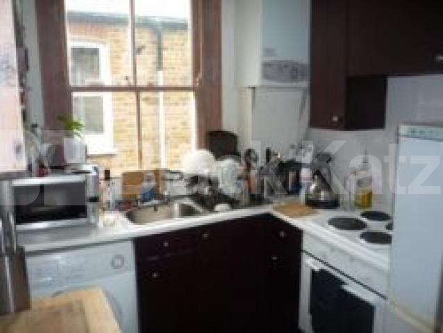 			2 Bedroom, 1 bath, 1 reception Flat			 Carlingford Road, TURNPIKE LANE