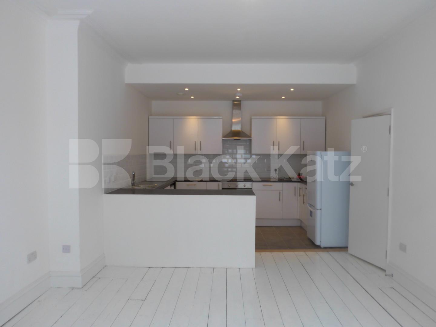 			3 Bedroom, 1 bath, 1 reception Ground Floor Flat			 Creighton Avenue, Muswell Hill