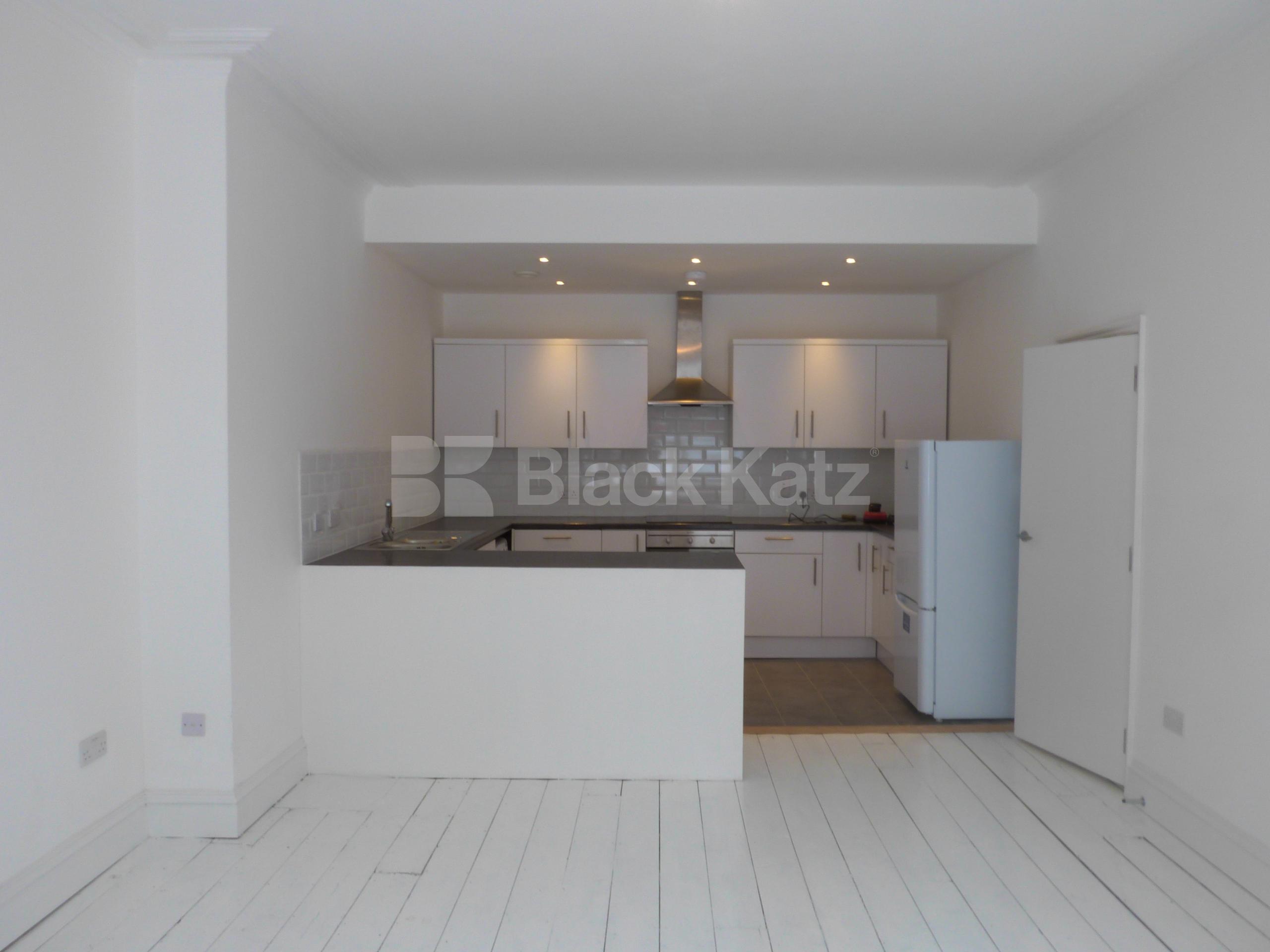 			3 Bedroom, 1 bath, 1 reception Ground Floor Flat			 Creighton Avenue, Muswell Hill N10