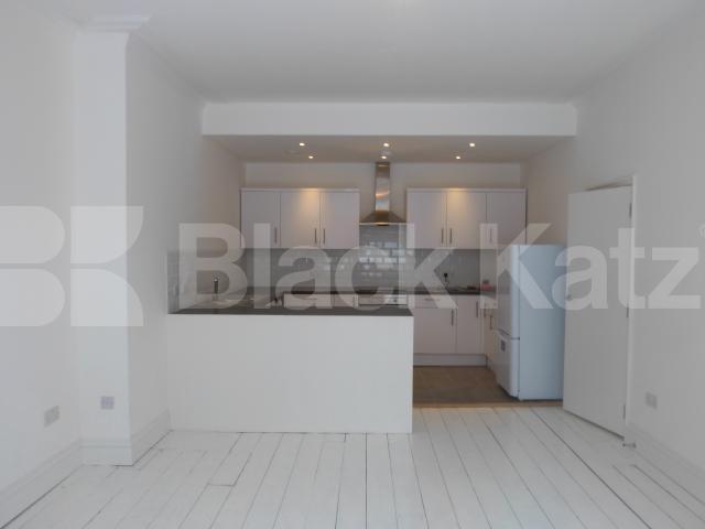 			3 Bedroom, 1 bath, 1 reception Ground Floor Flat			 Creighton Avenue, Muswell Hill