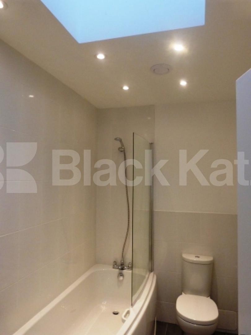 			2 Bedroom, 1 bath, 1 reception Flat			 Creighton Avenue, Muswell Hill