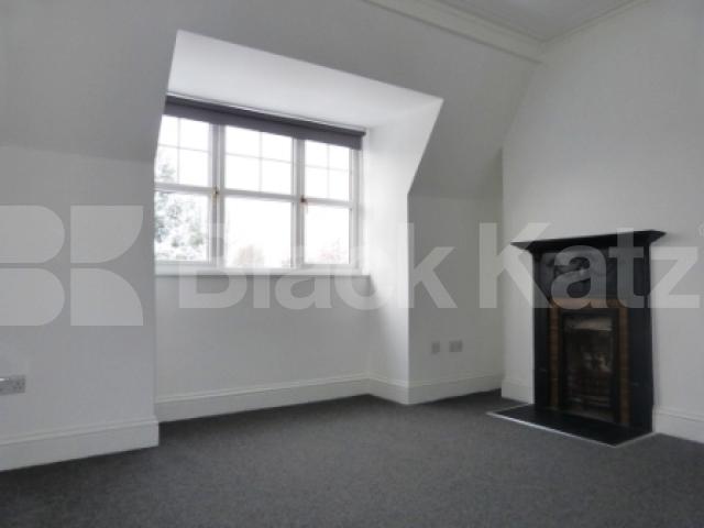 			2 Bedroom, 1 bath, 1 reception Flat			 Creighton Avenue, Muswell Hill