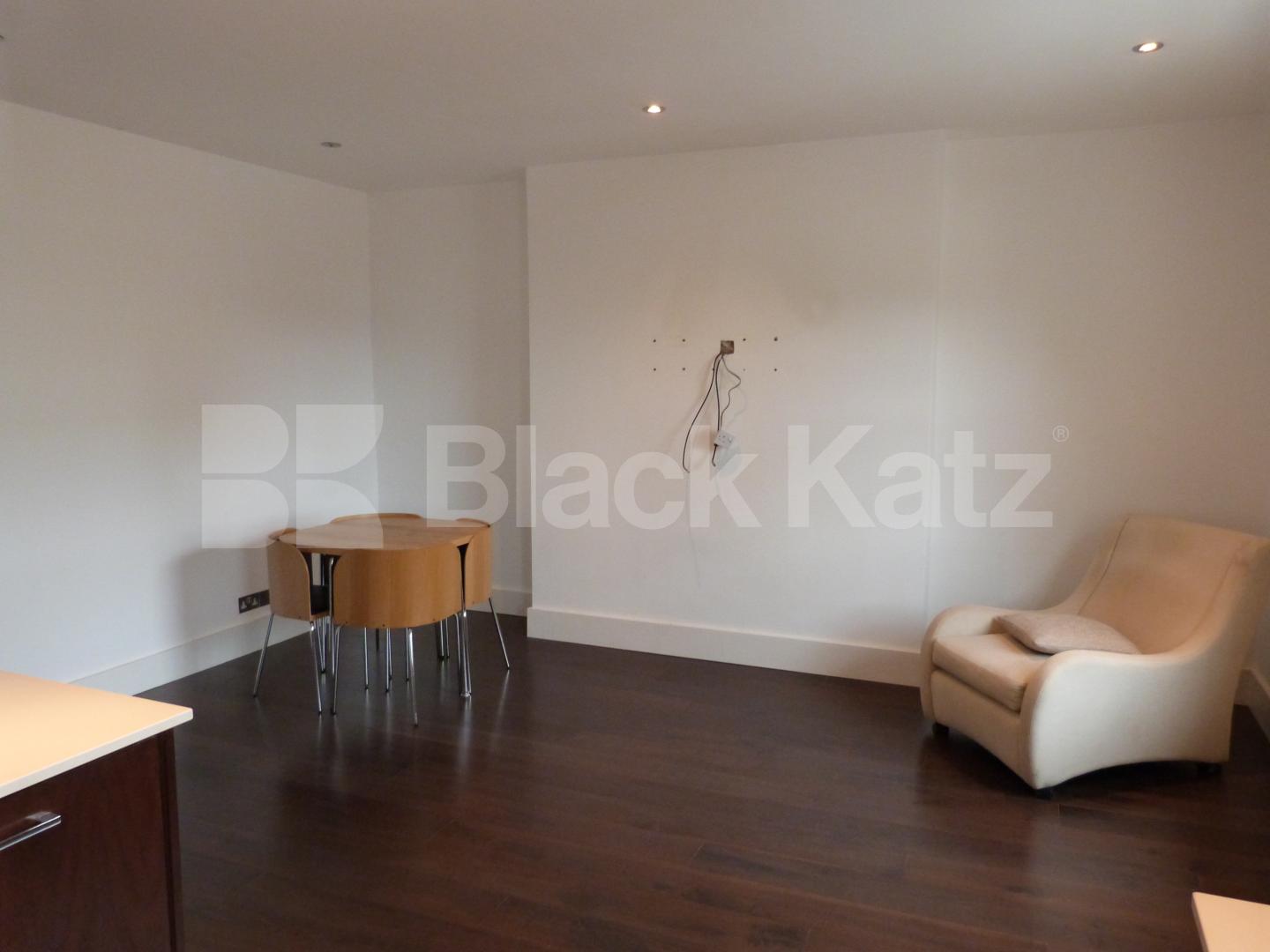 			High Spec Property !, 2 Bedroom, 1 bath, 1 reception Apartment			 Cambridge Ave, Kilburn Park