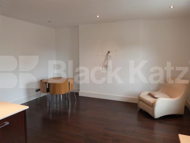 			High Spec Property !, 2 Bedroom, 1 bath, 1 reception Apartment			 Cambridge Ave, Kilburn Park
