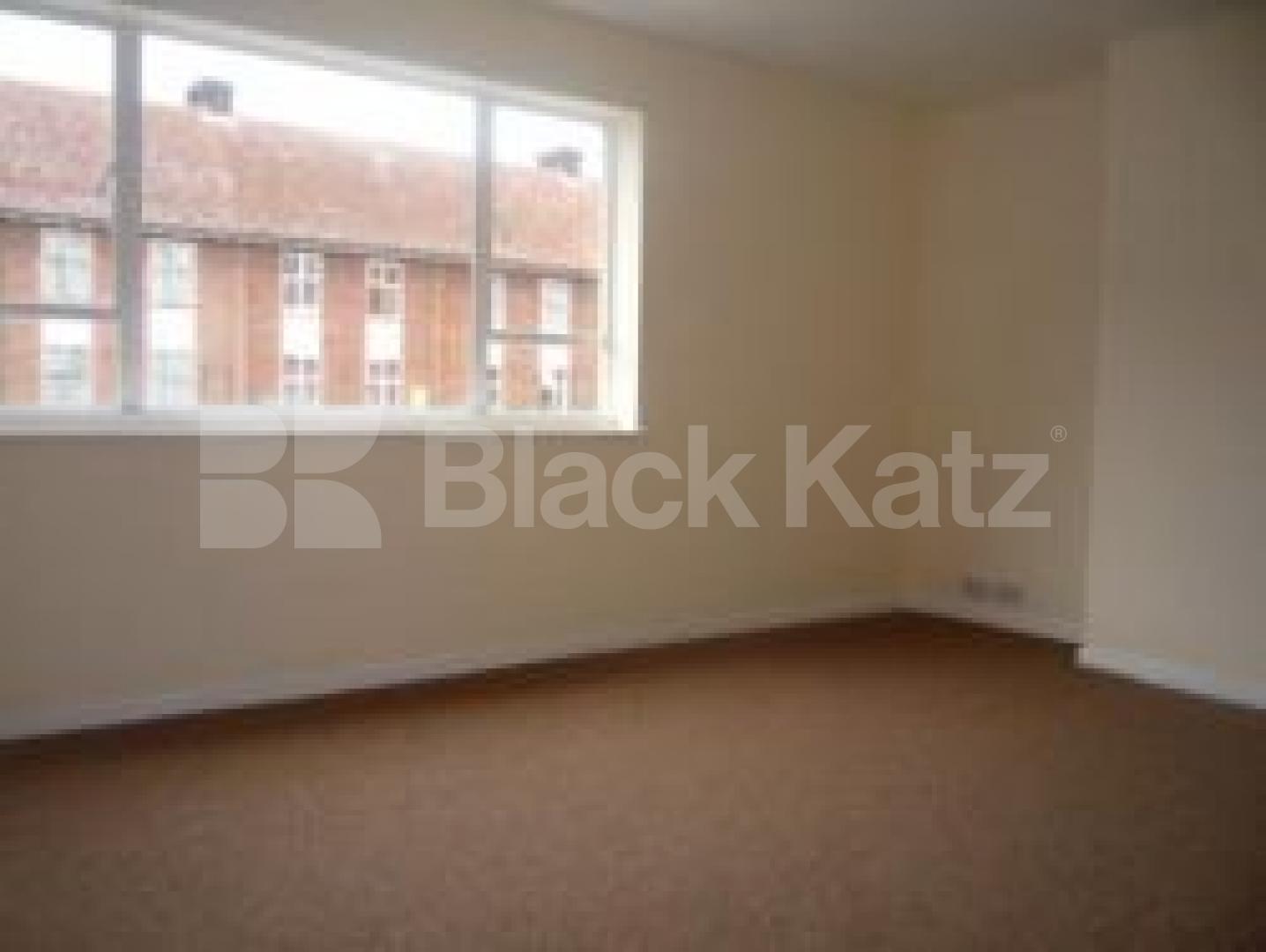 			LET!, 2 Bedroom, 1 bath, 1 reception Flat			 Ashfield Parade, Southgate