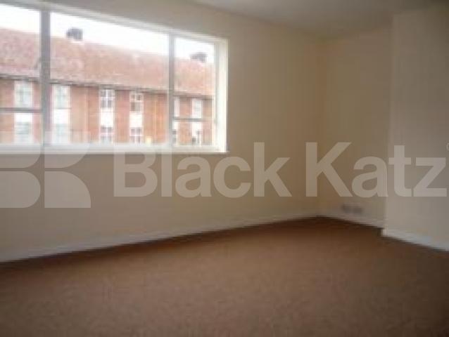 			LET!, 2 Bedroom, 1 bath, 1 reception Flat			 Ashfield Parade, Southgate