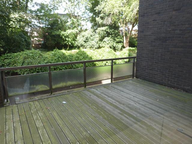 			ULTRA MODERN PROPERTY, 3 Bedroom, 1 bath, 1 reception Flat			 Belsize Grove, BELSIZE PARK