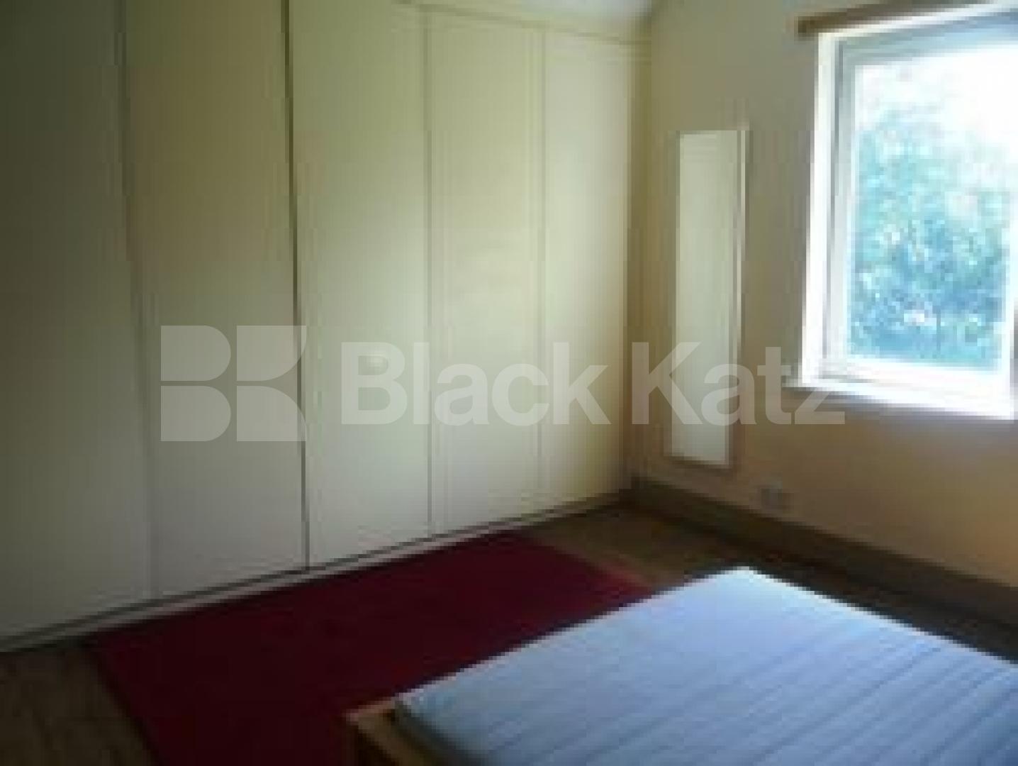 			NEW INSTRUCTION!, 2 Bedroom, 1 bath, 1 reception Flat			 Rokesly Avenue, Crouch End