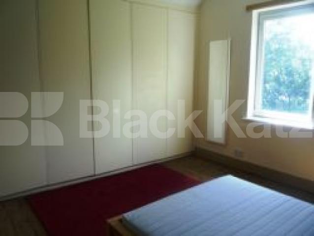 			NEW INSTRUCTION!, 2 Bedroom, 1 bath, 1 reception Flat			 Rokesly Avenue, Crouch End