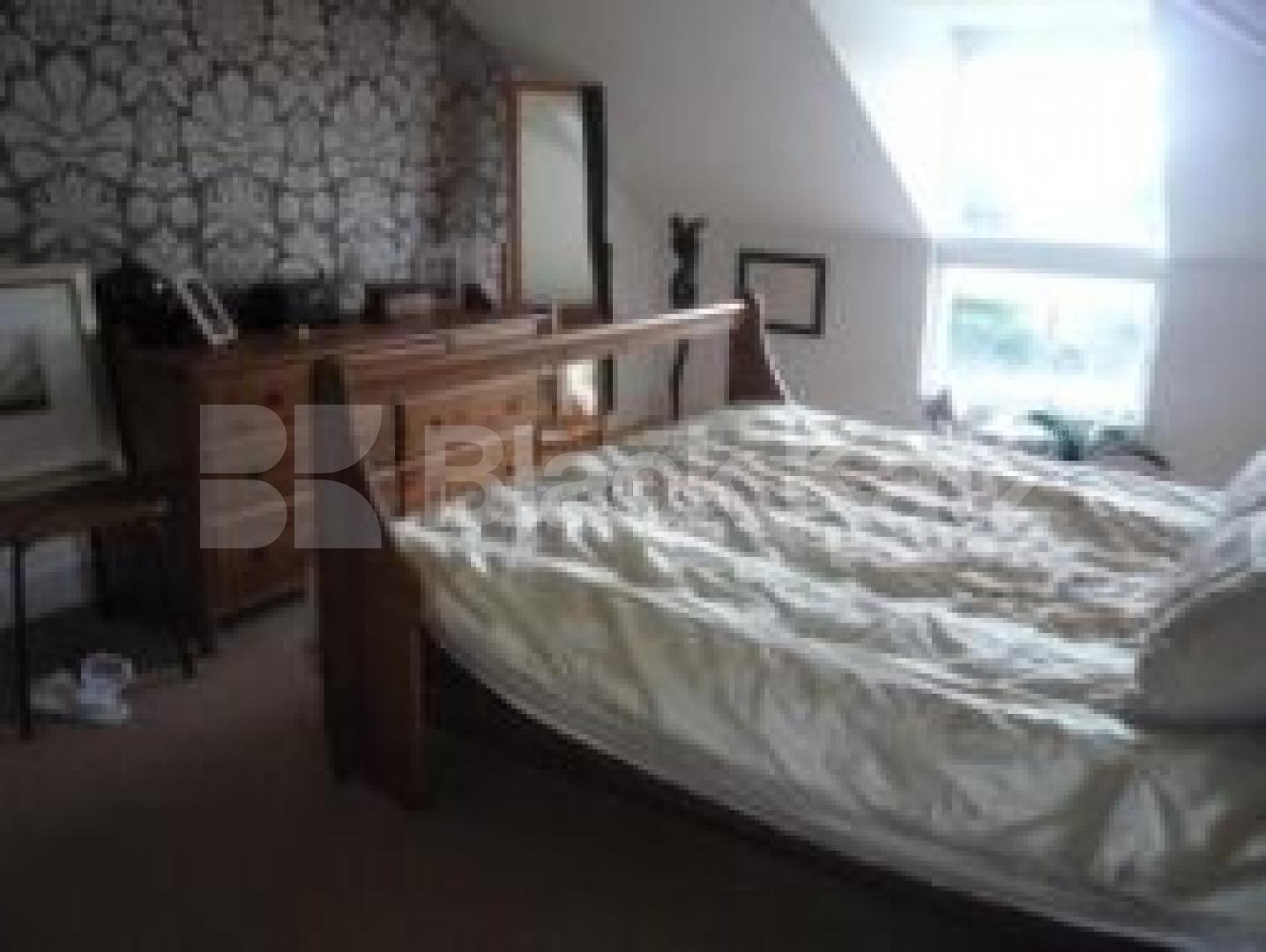 			LET, 2 Bedroom, 1 bath, 1 reception Flat			 Clarence Road, BOUNDS GREEN