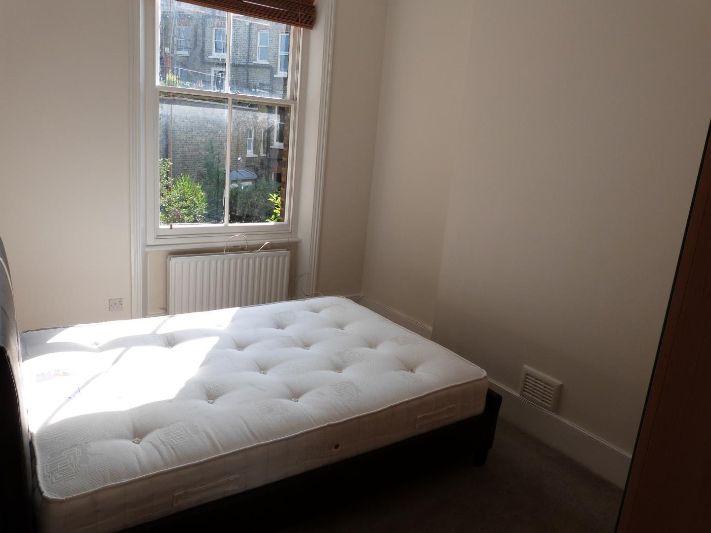 			2 Bedroom, 1 bath, 1 reception Flat			 Savernake Road, BELSIZE PARK/HAMPSTEAD HEATH