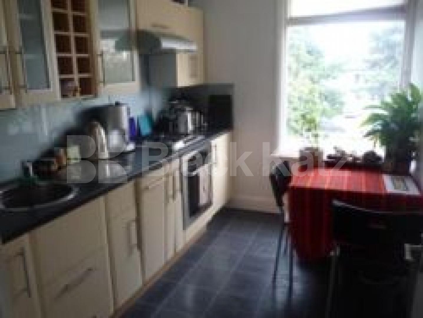 			LET, 2 Bedroom, 1 bath, 1 reception Flat			 Clarence Road, BOUNDS GREEN