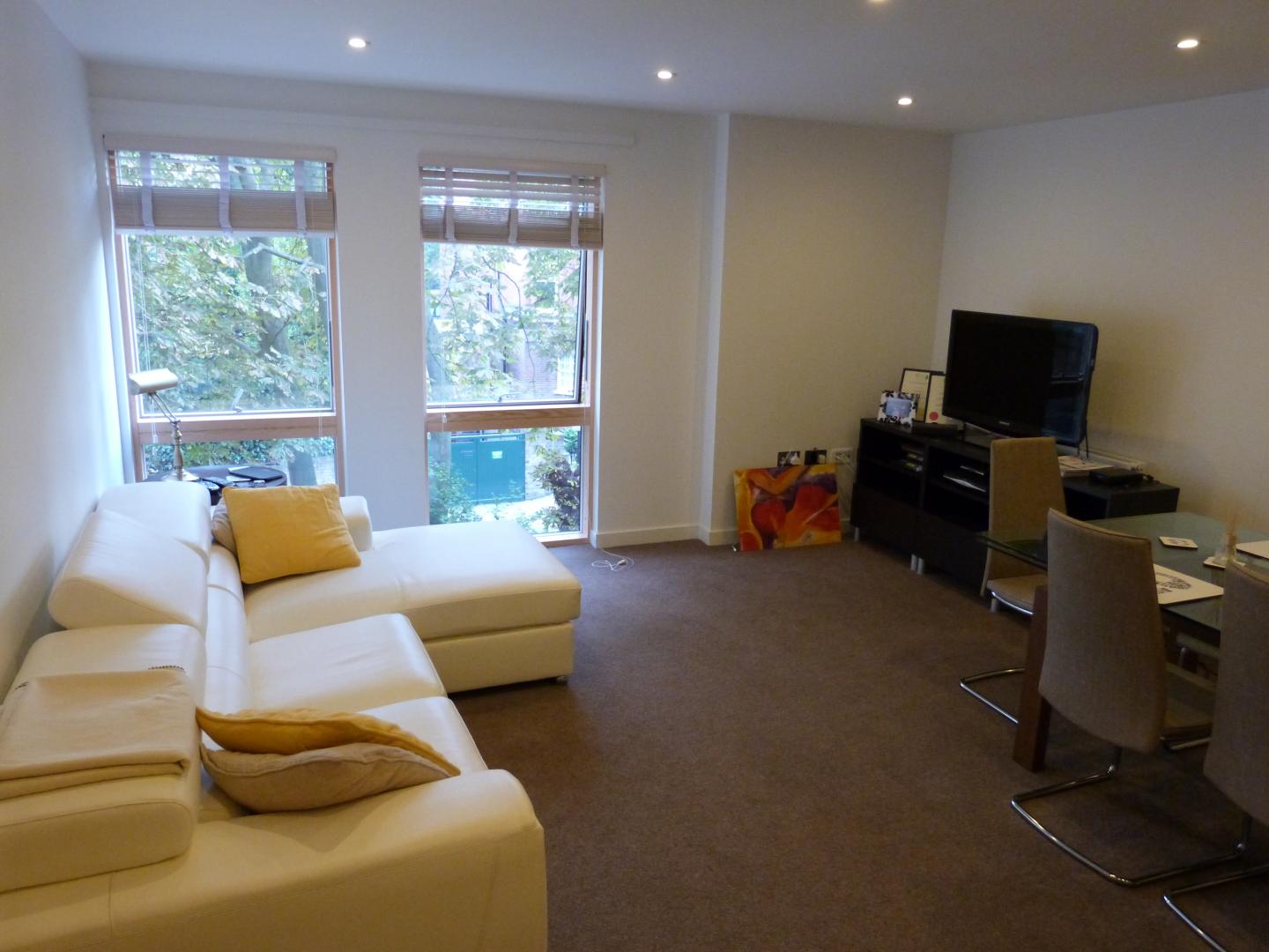 			2 Bedroom, 1 bath, 1 reception Flat			 Priory Road, WEST HAMPSTEAD