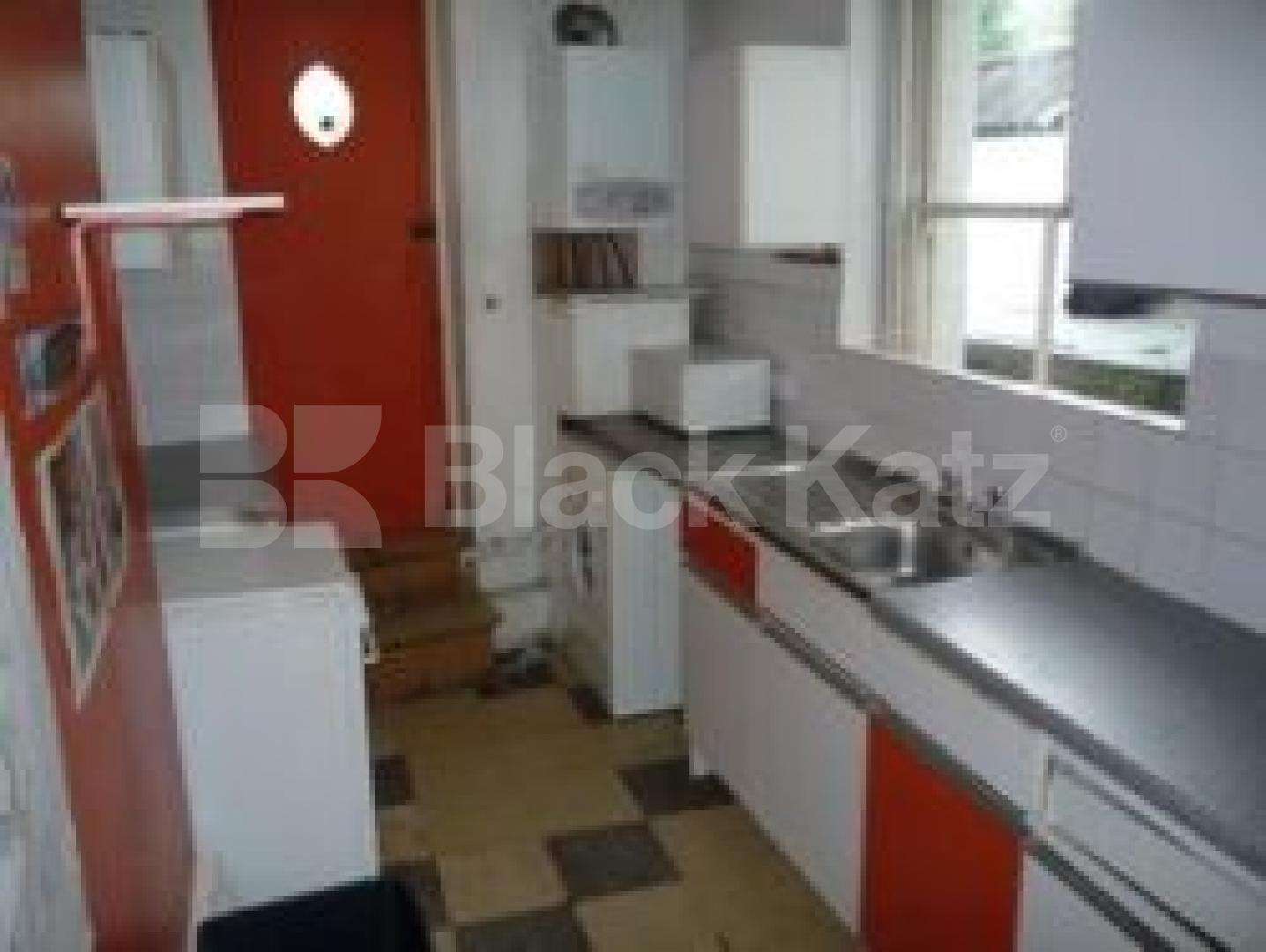 			3 Bedroom, 1 bath, 1 reception Flat			 Devonshire House, Crouch End