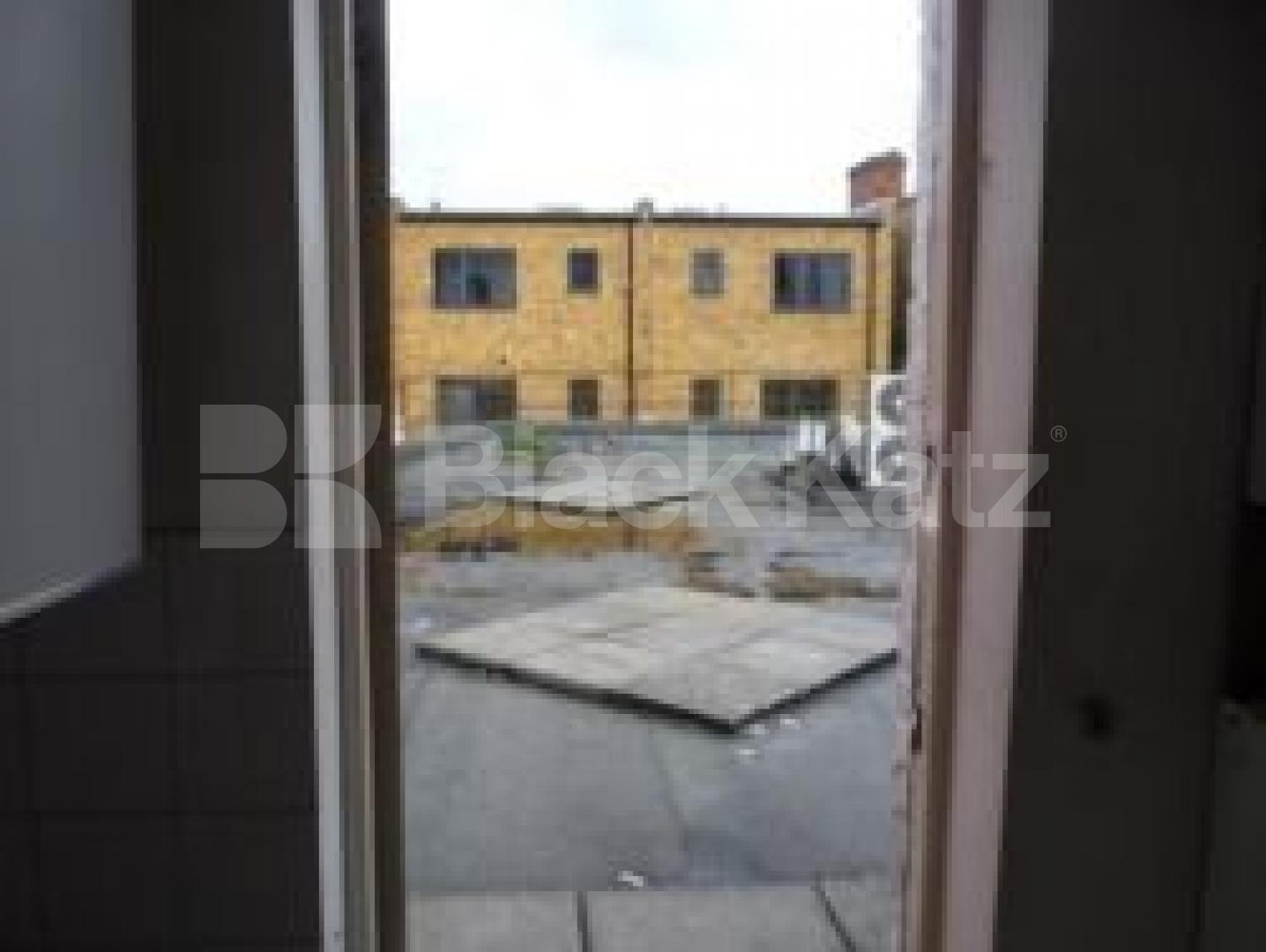 			3 Bedroom, 1 bath, 1 reception Flat			 Devonshire House, Crouch End