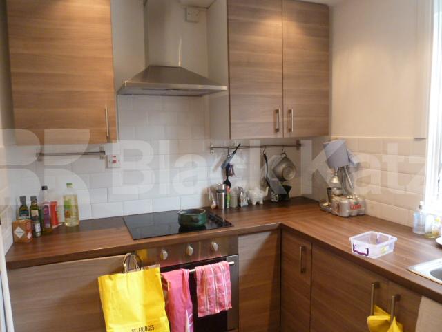 			New Instruction, 2 Bedroom, 1 bath, 1 reception Flat			 Hackney Road, SHOREDITCH