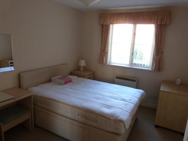 			OFF STREET PARKING!, 1 Bedroom, 1 bath, 1 reception Flat			 Dairyman Close, CRICKLEWOOD