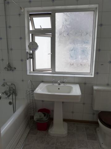 			ALL UTILITIES INCLUDED AS WELL AS WIFI!, 4 Bedroom, 1 bath, 1 reception Flat			 Teignmouth Road, WILLESDEN GREEN