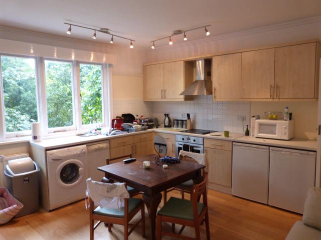 			ALL UTILITIES INCLUDED AS WELL AS WIFI!, 4 Bedroom, 1 bath, 1 reception Flat			 Teignmouth Road, WILLESDEN GREEN