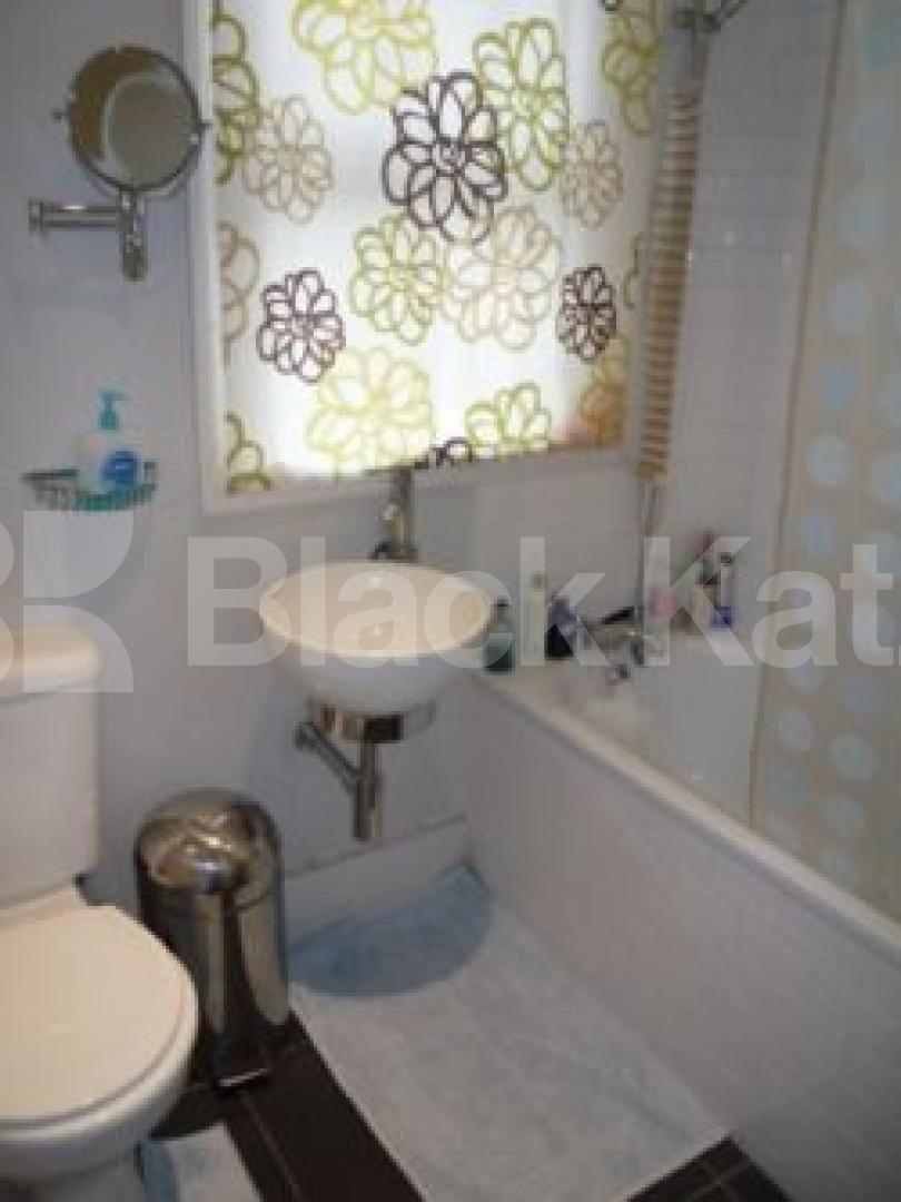 			UNIQUE PROPERTY!, 2 Bedroom, 1 bath, 1 reception Flat			 Hillfield Avenue, CROUCH END