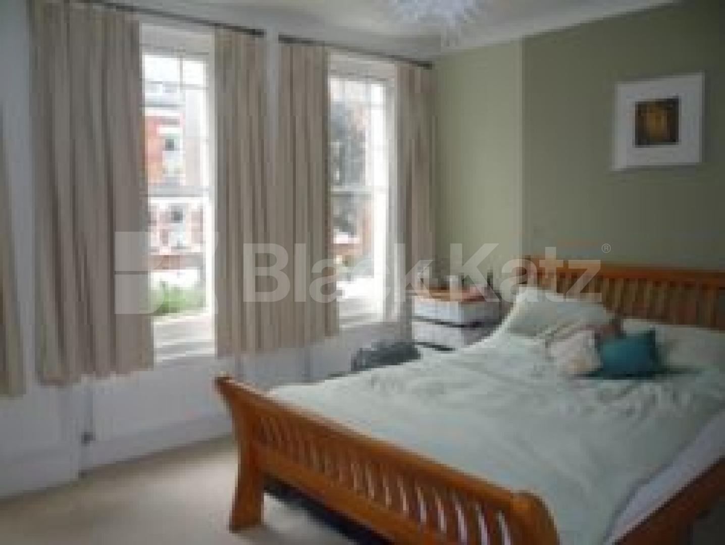 			UNIQUE PROPERTY!, 2 Bedroom, 1 bath, 1 reception Flat			 Hillfield Avenue, CROUCH END