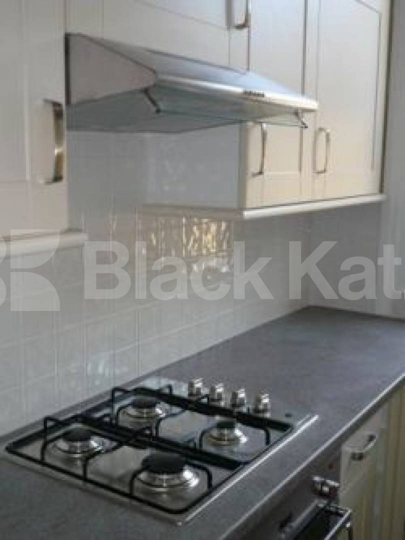 			1 Bedroom, 1 bath, 1 reception Flat			 Campsborne Road, HORNSEY N8