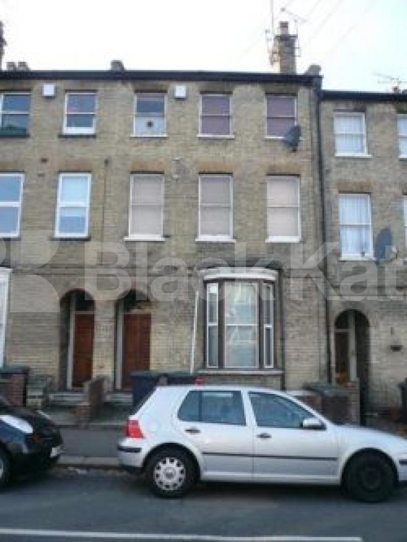 			1 Bedroom, 1 bath, 1 reception Flat			 Campsborne Road, HORNSEY N8