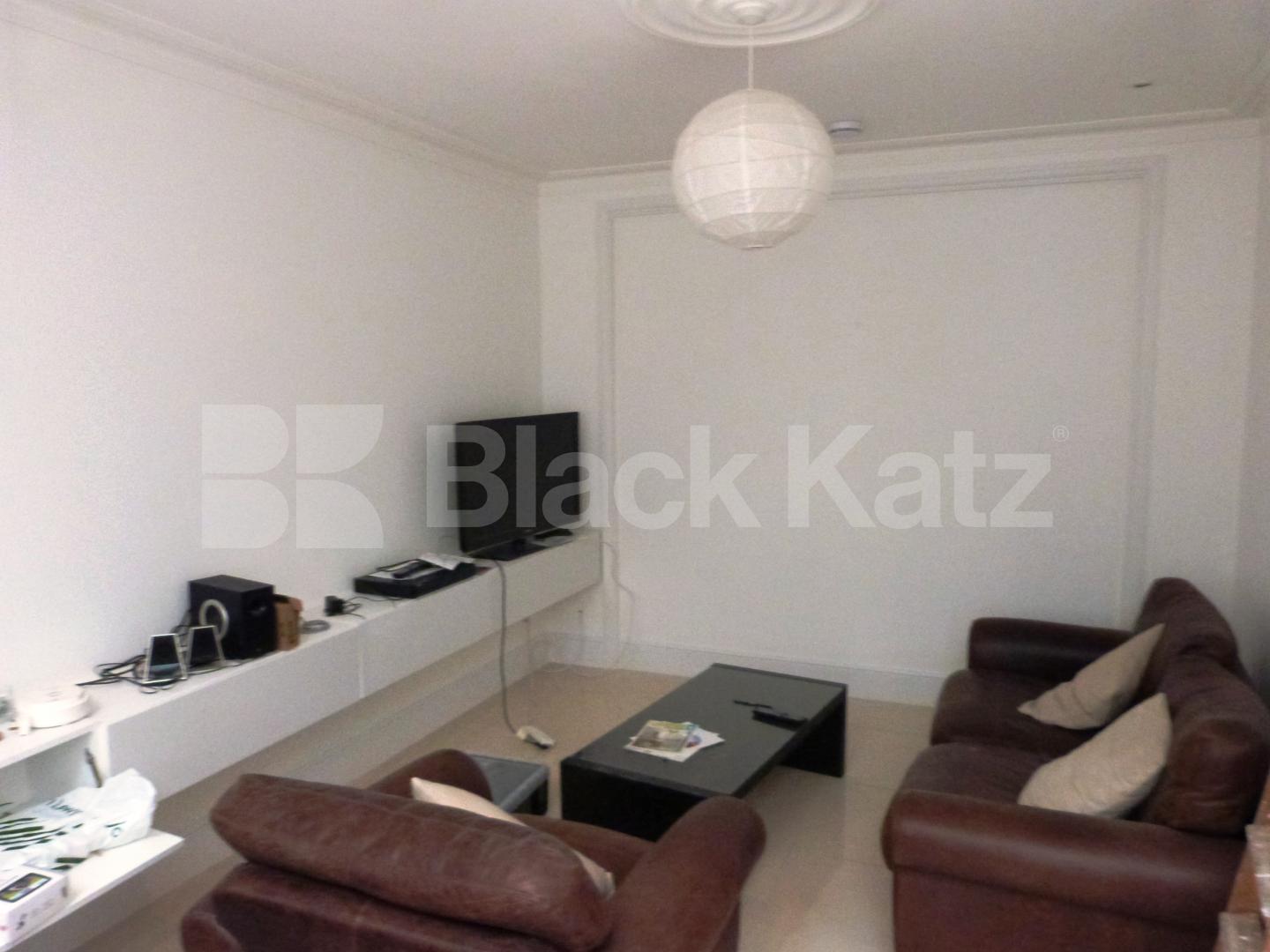 			5 Bedroom, 1 bath, 1 reception House			 Mayfield Avenue, Finchley