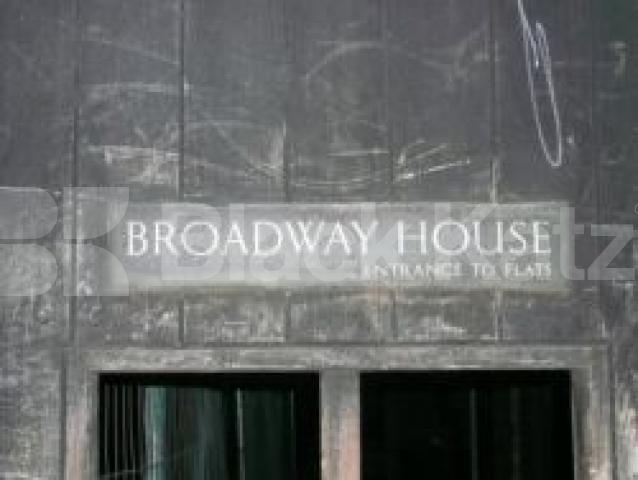 			AMAZING PROPERTY,VIEWINGS HIGHLY RECOMMENDED!!!, 3 Bedroom, 1 bath, 1 reception Flat			 The Broadway, CROUCH END N8