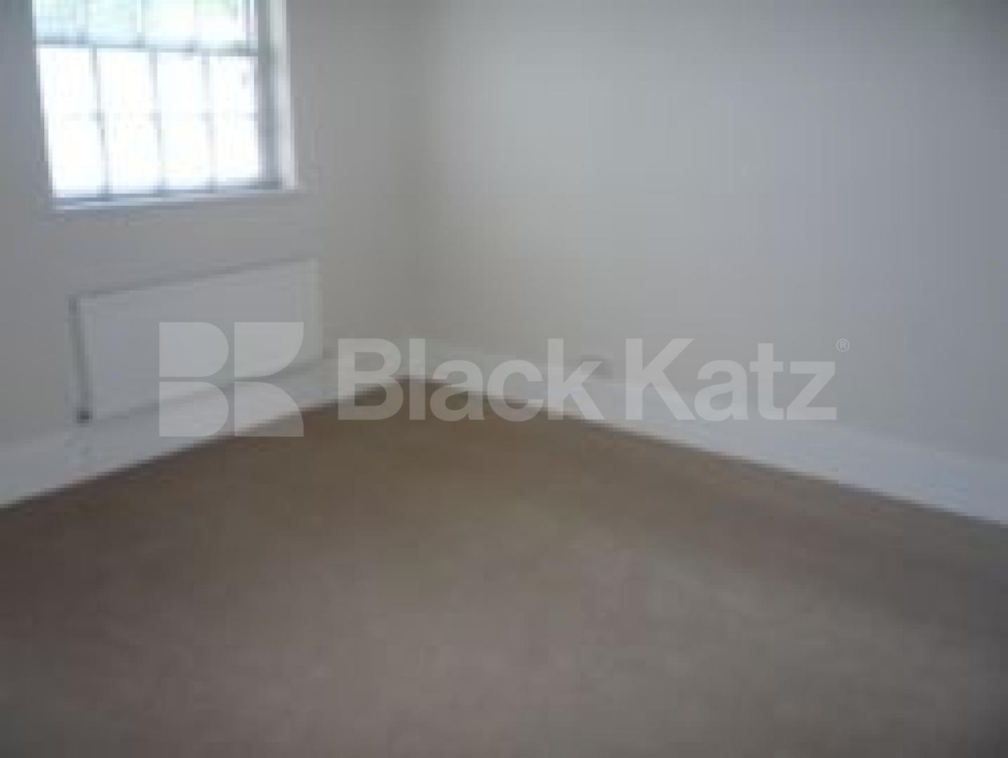 			AMAZING FLAT!, 2 Bedroom, 1 bath, 1 reception Ground Floor Flat			 Wightman Road, HORNSEY