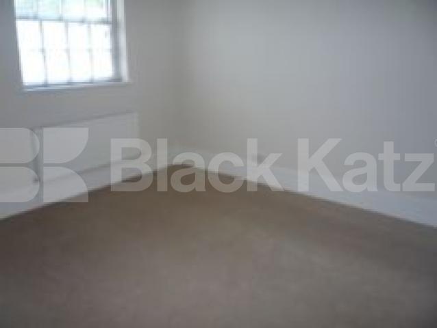 			AMAZING FLAT!, 2 Bedroom, 1 bath, 1 reception Ground Floor Flat			 Wightman Road, HORNSEY