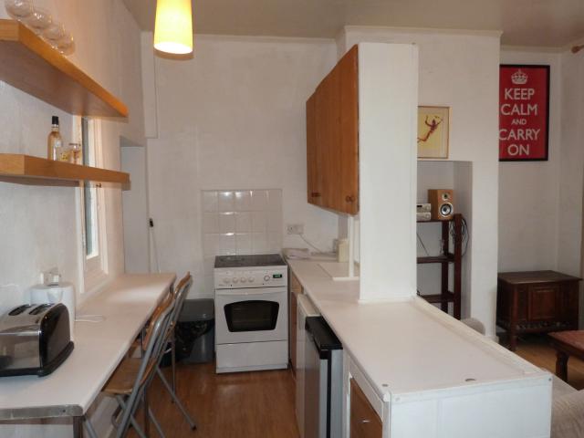 			3 Bedroom, 1 bath, 1 reception Flat			 Heath Street, HAMPSTEAD